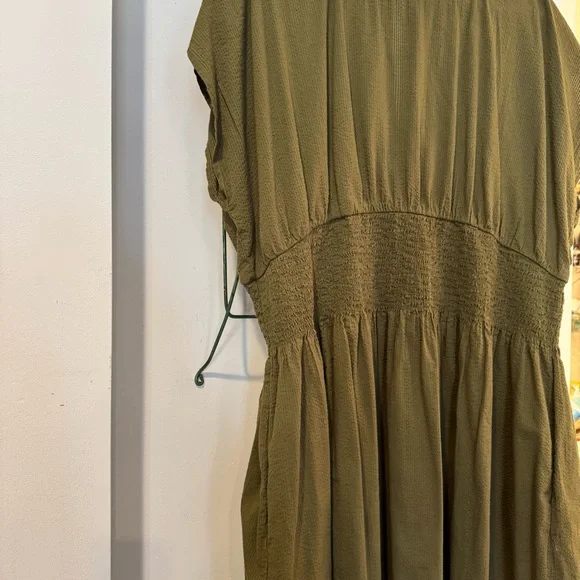 Lovely Green Seersucker Madewell Long Plus Size Dress - Picture 3 of 10